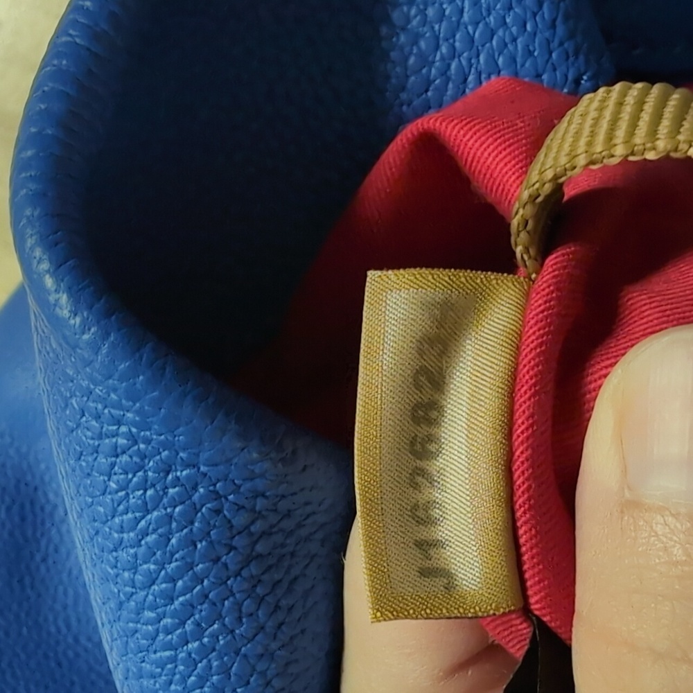 Dooney & Bourke Sorrento Sak - Picture 15 of 15